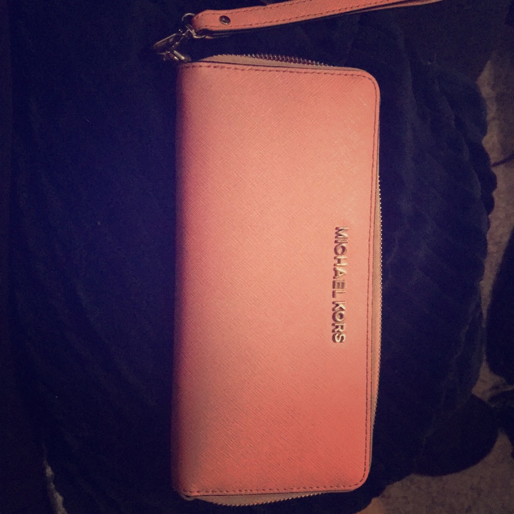 Michael kors wallet